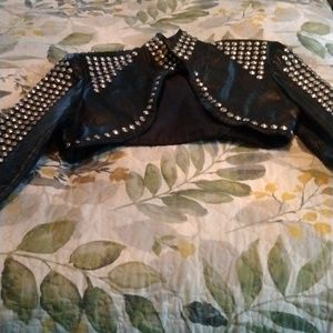Sexy, punk,goth,trendy,fun Kenny O'BRIEN crop studded leather jacket.